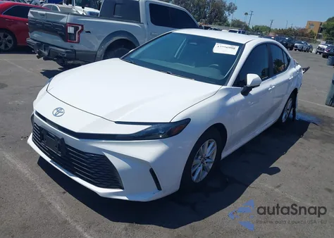 2025 Toyota Camry Le из США, поврежденный, VIN 4T1DAACK7SU568044